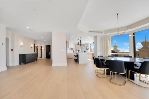 Condominio en venta en Naples, Florida, 5 dormitorios, 603.68 m2 № 1516741 - foto 6