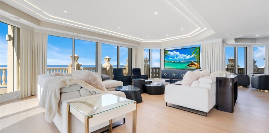 Condominio en Naples, Florida, 5 dormitorios  № 1516741