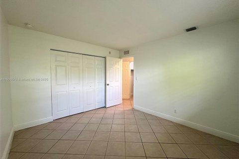 Villa ou maison à louer à Pompano Beach, Floride: 1 chambre № 1957116 - photo 18