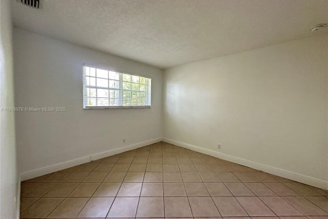 Villa ou maison à louer à Pompano Beach, Floride: 1 chambre № 1957116 - photo 16