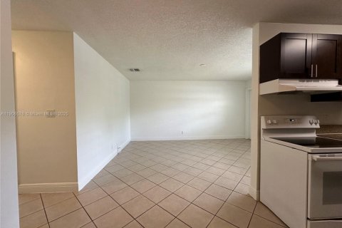 Villa ou maison à louer à Pompano Beach, Floride: 1 chambre № 1957116 - photo 11