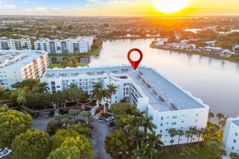 Condo in Doral, Florida, 3 bedrooms  № 1975022 - photo 30