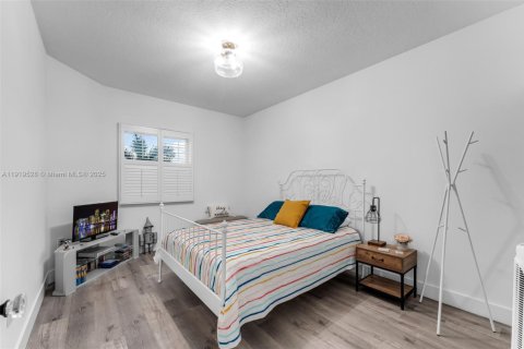 Condo in Doral, Florida, 3 bedrooms  № 1975022 - photo 16