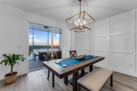 Condo in Doral, Florida, 3 bedrooms  № 1975022 - photo 4