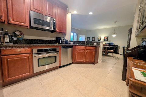 Copropriété à vendre à Weston, Floride: 2 chambres, 120.4 m2 № 2171569 - photo 4