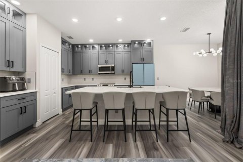 Villa ou maison à louer à Orlando, Floride: 5 chambres, 250.09 m2 № 2167364 - photo 10