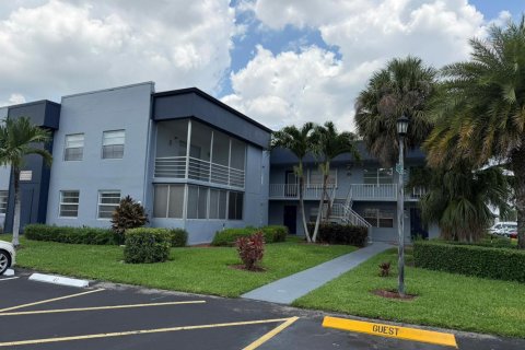 Condo in Delray Beach, Florida, 2 bedrooms  № 2184213
