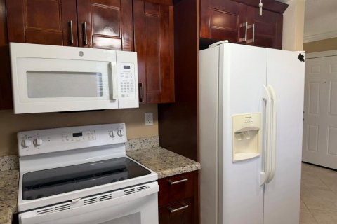 Condo in Delray Beach, Florida, 2 bedrooms  № 2184213 - photo 3