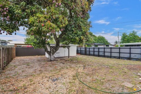 House in Hialeah, Florida 4 bedrooms № 1784195 - photo 30