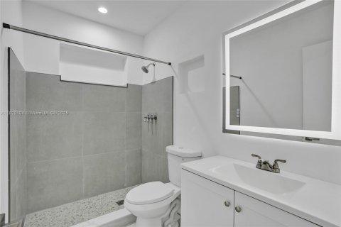 House in Hialeah, Florida 4 bedrooms № 1784195 - photo 18