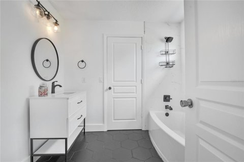 Adosado en venta en Sorrento, Florida, 4 dormitorios, 235.41 m2 № 1910883 - foto 26