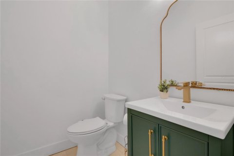 Adosado en venta en Sorrento, Florida, 4 dormitorios, 235.41 m2 № 1910883 - foto 16