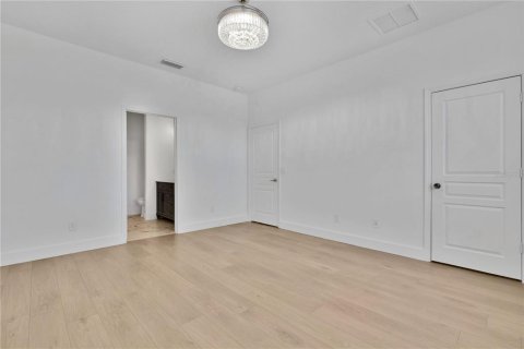 Adosado en venta en Sorrento, Florida, 4 dormitorios, 235.41 m2 № 1910883 - foto 17