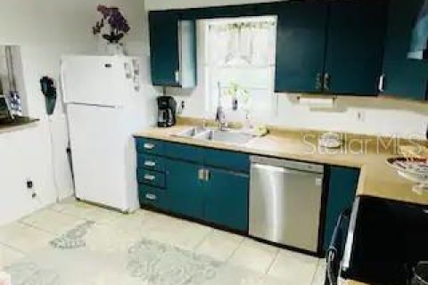 Villa ou maison à louer à Tampa, Floride: 2 chambres, 70.23 m2 № 2403465 - photo 5