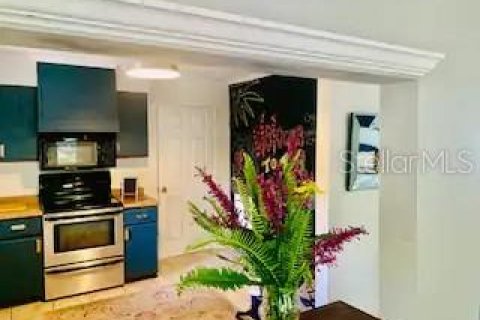 Villa ou maison à louer à Tampa, Floride: 2 chambres, 70.23 m2 № 2403465 - photo 4