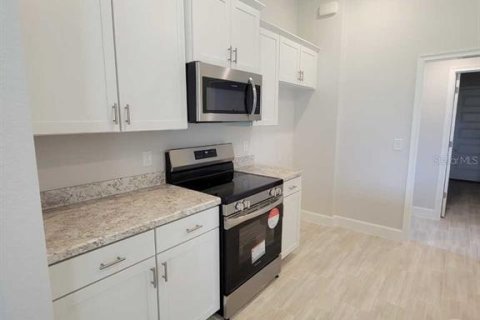 Casa en venta en Ocala, Florida, 4 dormitorios, 211.91 m2 № 1902450 - foto 9