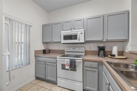 Купить таунхаус в Киссимми, Флорида 6 комнат, 119.94м2, № 1769781 - фото 2