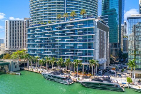 Condominio en Miami, Florida, 2 dormitorios  № 2186444