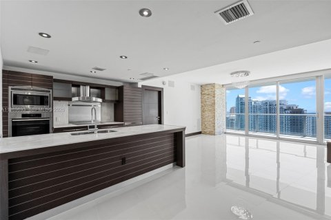 Купить кондоминиум в Майами, Флорида 2 спальни, 139.35м2, № 2186444 - фото 6