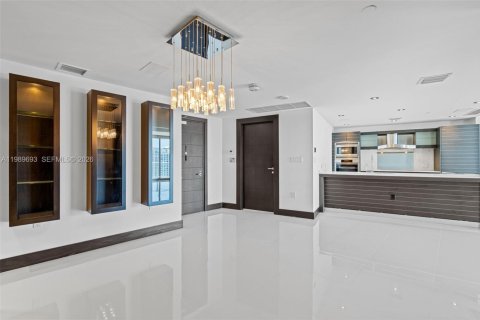 Купить кондоминиум в Майами, Флорида 2 спальни, 139.35м2, № 2186444 - фото 5