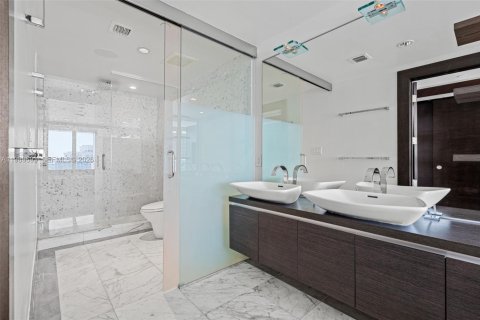Купить кондоминиум в Майами, Флорида 2 спальни, 139.35м2, № 2186444 - фото 21