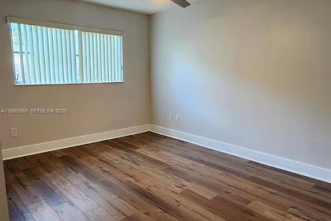 Снять в аренду виллу или дом в Холливуд, Флорида 3 спальни, 116.13м2, № 2050105 - фото 11