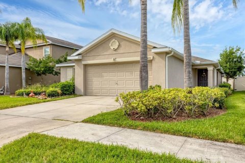 House in Wimauma, Florida 4 bedrooms, 189.33 sq.m. № 2104444 - photo 2