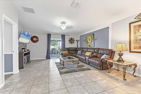 House in Wimauma, Florida 4 bedrooms, 189.33 sq.m. № 2104444 - photo 3