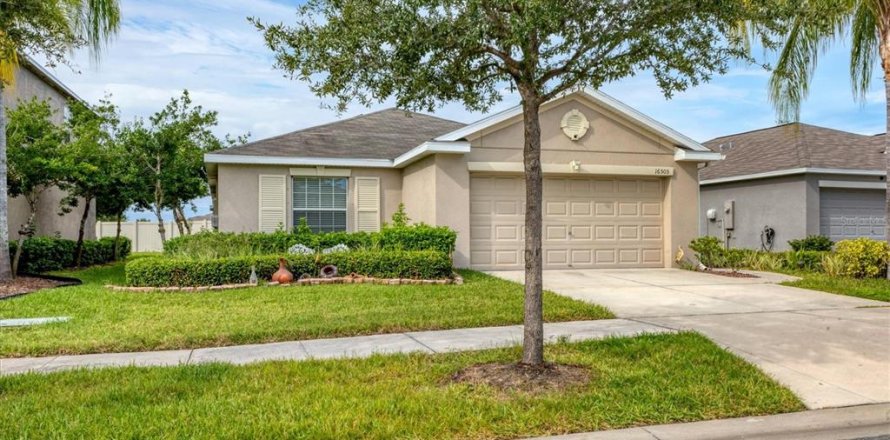 House in Wimauma, Florida 4 bedrooms, 189.33 sq.m. № 2104444