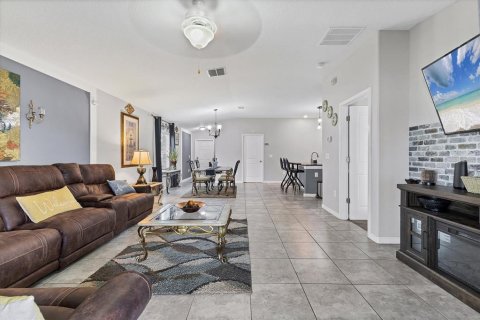 House in Wimauma, Florida 4 bedrooms, 189.33 sq.m. № 2104444 - photo 5