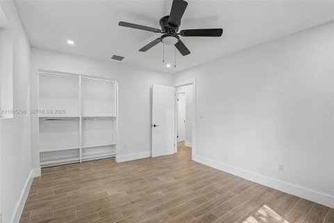 Casa en venta en Palmetto Bay, Florida, 4 dormitorios, 182.83 m2 № 2058293 - foto 18