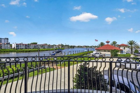 Condo in Venice, Florida, 3 bedrooms  № 2369560 - photo 4