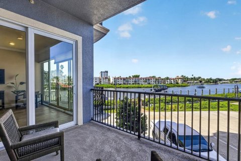 Condo in Venice, Florida, 3 bedrooms  № 2369560 - photo 10