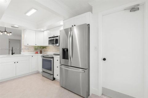 Купить виллу или дом в Дирфилд-Бич, Флорида 2 спальни, 134.06м2, № 2032050 - фото 11