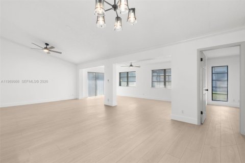 Купить виллу или дом в Дирфилд-Бич, Флорида 2 спальни, 134.06м2, № 2032050 - фото 18