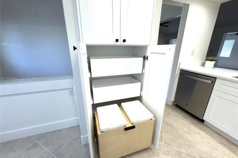 Купить виллу или дом в Дирфилд-Бич, Флорида 2 спальни, 134.06м2, № 2032050 - фото 10