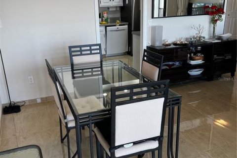 Copropriété à louer à Sarasota, Floride: 2 chambres, 112.69 m2 № 212987 - photo 6
