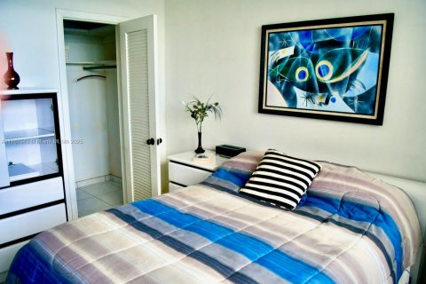 Купить кондоминиум в Авентура, Флорида 2 спальни, 100.61м2, № 1739905 - фото 13