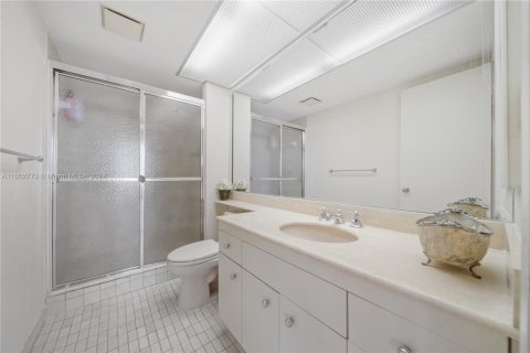 Condo in Aventura, Florida, 2 bedrooms  № 1811221 - photo 23