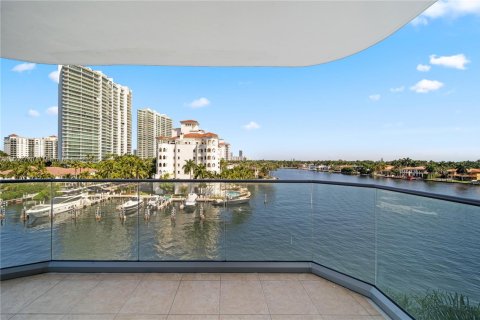 Condo in Aventura, Florida, 2 bedrooms  № 1811221 - photo 4
