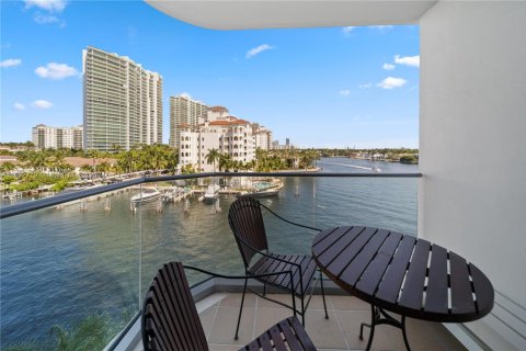 Condo in Aventura, Florida, 2 bedrooms  № 1811221 - photo 12