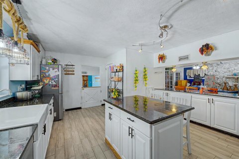 Casa en venta en St. Lucie, Florida, 4 dormitorios, 318.65 m2 № 2382677 - foto 13