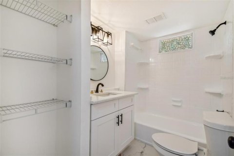 Casa en venta en Tampa, Florida, 3 dormitorios, 117.06 m2 № 1723026 - foto 16
