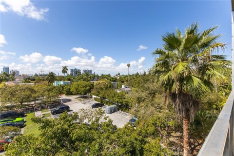 Снять в аренду кондоминиум в Майами-Бич, Флорида 2 спальни, 97.08м2, № 1968721 - фото 19