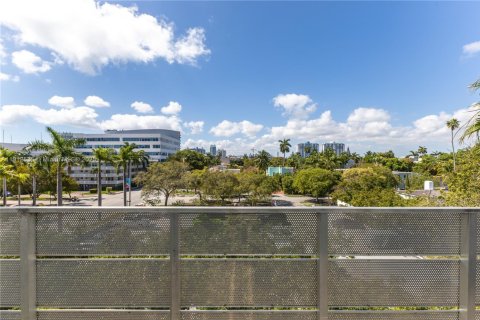 Снять в аренду кондоминиум в Майами-Бич, Флорида 2 спальни, 97.08м2, № 1968721 - фото 18