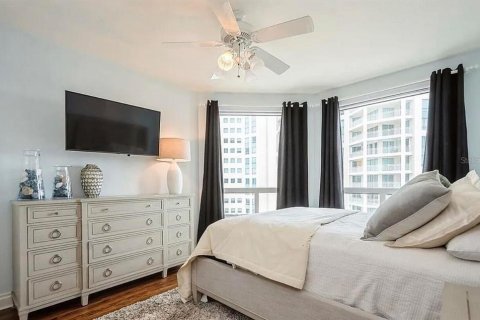 Condo in Clearwater, Florida, 3 bedrooms  № 2380445 - photo 15