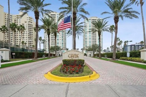 Condo in Clearwater, Florida, 3 bedrooms  № 2380445
