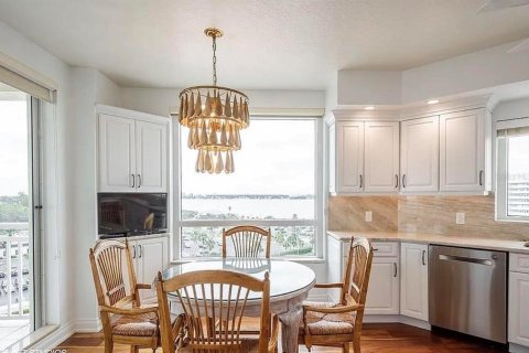Condo in Clearwater, Florida, 3 bedrooms  № 2380445 - photo 9