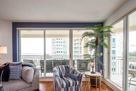 Condo in Clearwater, Florida, 3 bedrooms  № 2380445 - photo 2