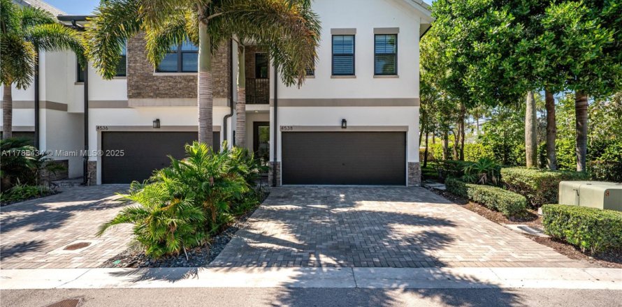 Townhouse in Dania Beach, Florida 3 bedrooms, 180.97 sq.m. № 1708218